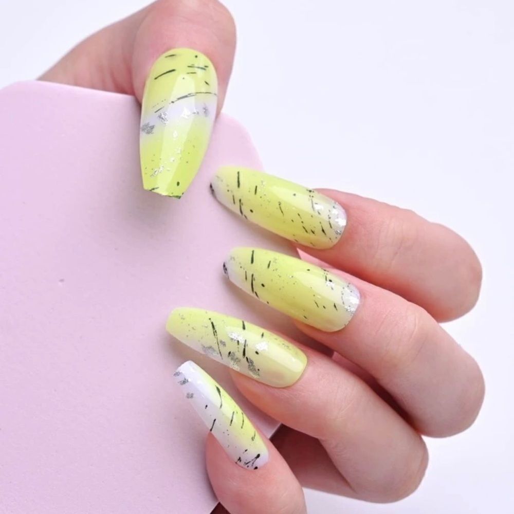 24 Piece Press On Nail Set
